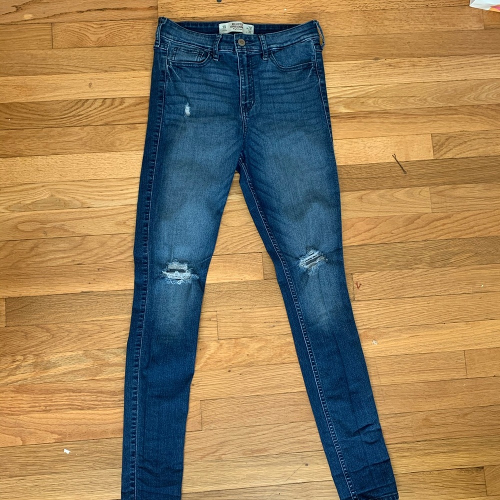 Hollister brand high waisted jeans size 7